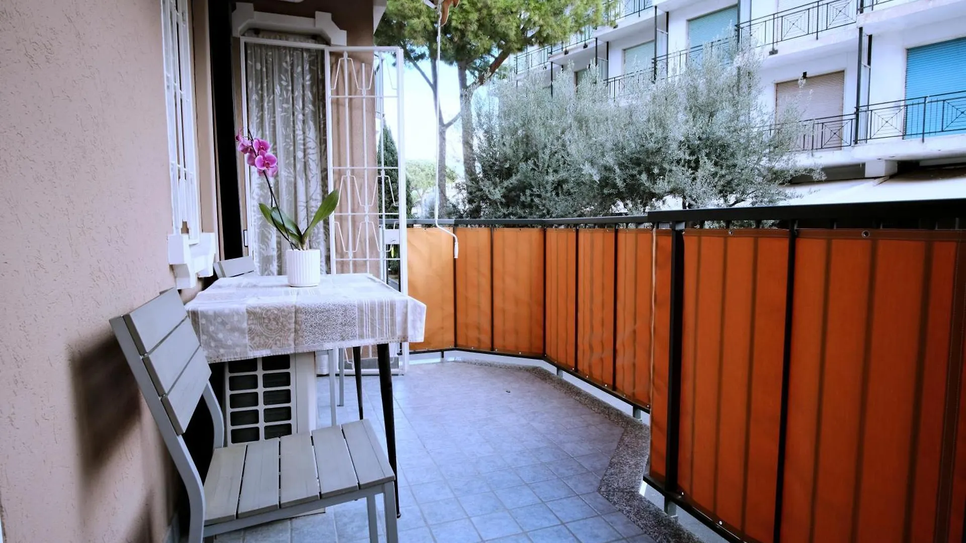Appartamento A Due Passi Dal Mare Bordighera Apartment